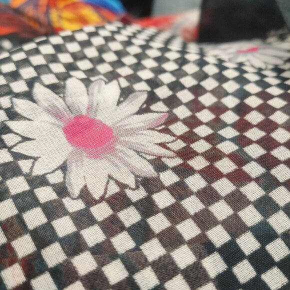 Elaine Gold Black White Checkered Floral Print Scarf 100% Polyester Made Italy - Picture 5 of 9